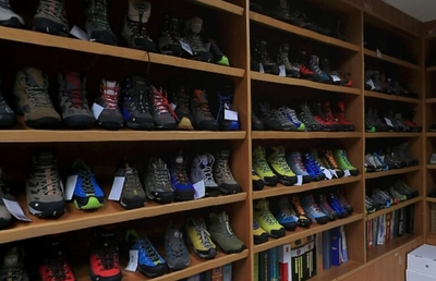 網(wǎng)展720度實(shí)景漫游展示系列:廣州貫勝鞋業(yè)展廳